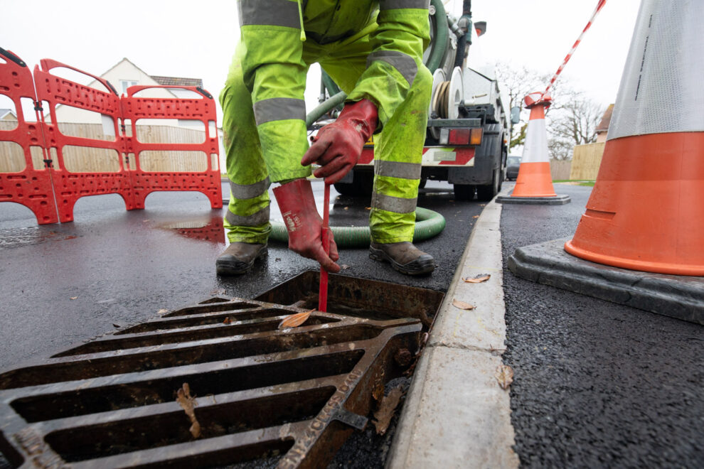 Drain Unblocking Services by Metro Rod