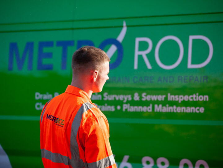 Drain unblocking with metro rod north london